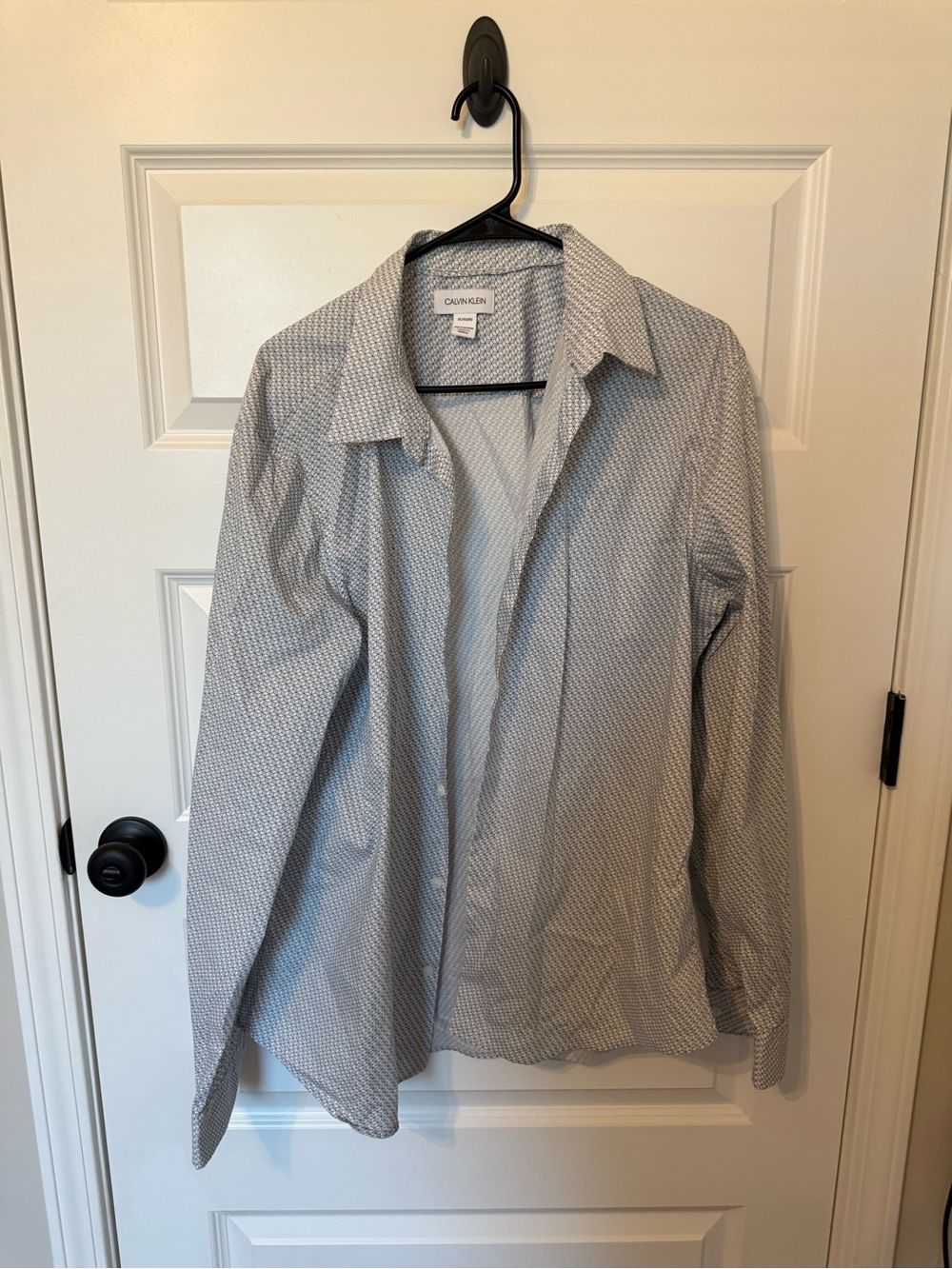 Calvin Klein Men's Gray Micro-Pattern Dress Shirt